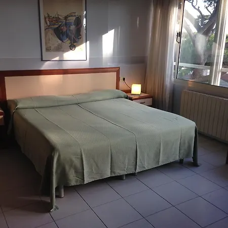 Hotel Le Ginestre 3*