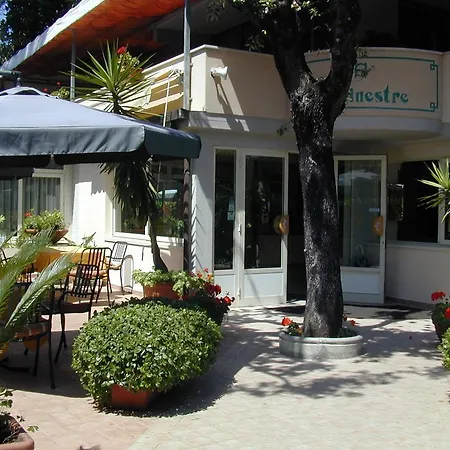 Le Ginestre Hotel 3*